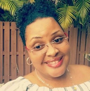 Meet your Posher, Charlotte